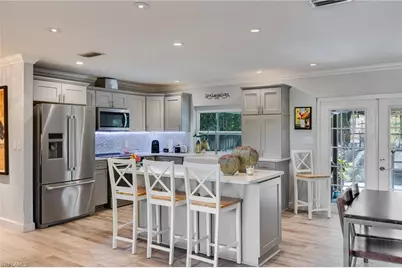 3523 Santiago Way, Naples, FL 34105 - Photo 5