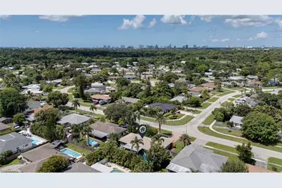 3523 Santiago Way, Naples, FL 34105 - Photo 31