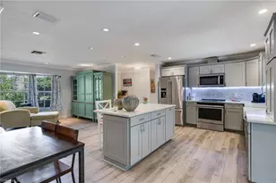 3523 Santiago Way, Naples, FL 34105 - Photo 9