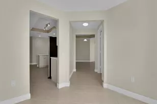 2745 1st St, Fort Myers, FL 33916 - Photo 15