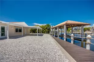 107 Albatross St, Fort Myers Beach, FL 33931 - Photo 37