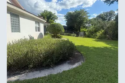 10808 Marble Brook Blvd, Lehigh Acres, FL 33936 - Photo 23