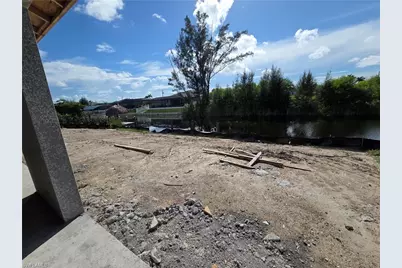 2514 SW 17th Ave, Cape Coral, FL 33914 - Photo 5