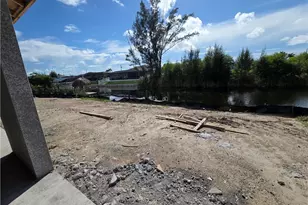 2514 SW 17th Ave, Cape Coral, FL 33914 - Photo 5