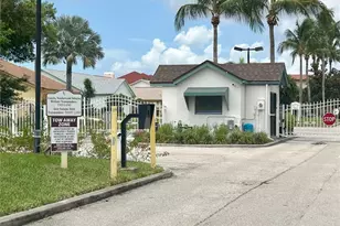 11110 Caravel Cir, Fort Myers, FL 33908 - Photo 13