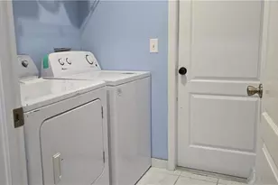 2900 NW 19th Pl, Cape Coral, FL 33993 - Photo 11