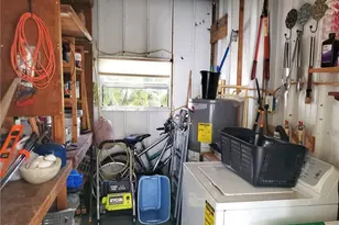 865 Moonlight Dr, North Fort Myers, FL 33917 - Photo 17