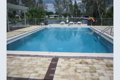 865 Moonlight Dr, North Fort Myers, FL 33917 - Photo 25