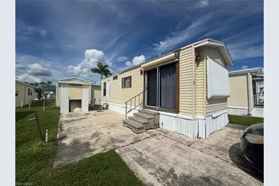 5 Fountain View Blvd, North Fort Myers, FL 33903 - Photo 1