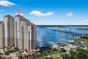 2090 W First St, Fort Myers, FL 33901 - Photo 37