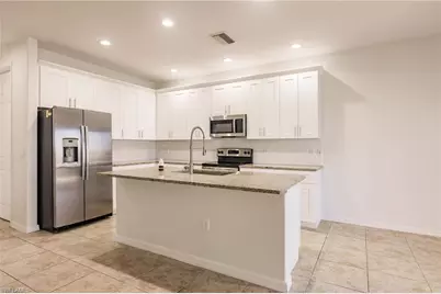 2639 Bellingham Ct, Cape Coral, FL 33991 - Photo 3