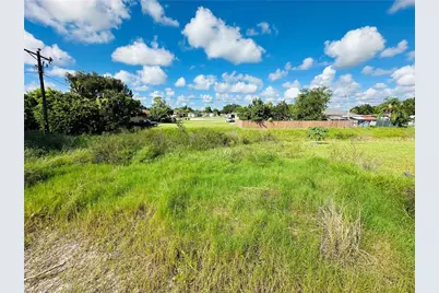 111 Connecticut Rd, Lehigh Acres, FL 33936 - Photo 7