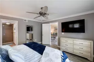 3021 Sandpiper Bay Cir, Naples, FL 34112 - Photo 15