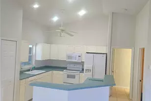 3315 SW 8th Ct, Cape Coral, FL 33914 - Photo 13