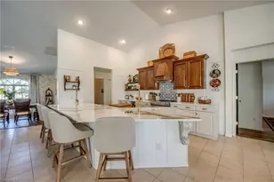 1024 SE 14th Terrace, Cape Coral, FL 33990 - Photo 5