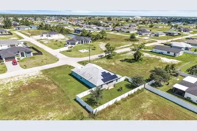 1718 NW 19th Ter, Cape Coral, FL 33993 - Photo 31