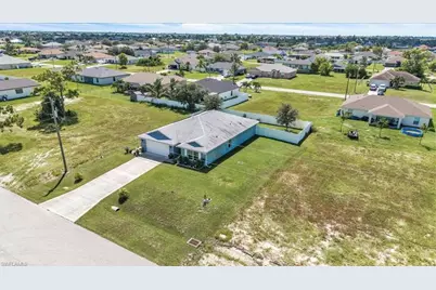 1718 NW 19th Ter, Cape Coral, FL 33993 - Photo 33