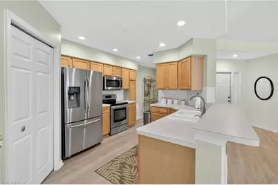 9180 Southmont Cv #201, Fort Myers, FL 33908 - Photo 5