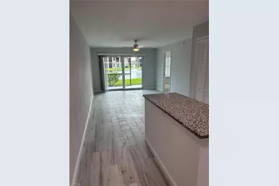 16881 Davis Rd #414, Fort Myers, FL 33908 - Photo 7