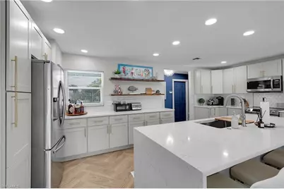 1221 SE 43rd Ter, Cape Coral, FL 33904 - Photo 9