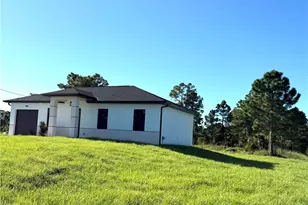 902 Wabasso Ct, Lehigh Acres, FL 33974 - Photo 1