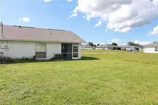 1733 NE 7th Pl, Cape Coral, FL 33909 - Photo 5