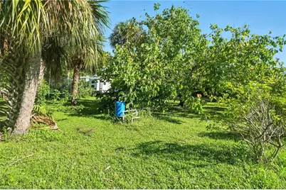 5006 Pike Ln, Labelle, FL 33935 - Photo 35