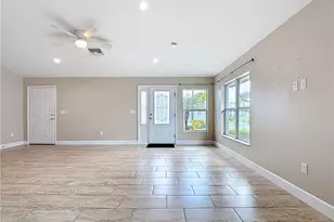 177 Village Circle, Labelle, FL 33935 - Photo 9