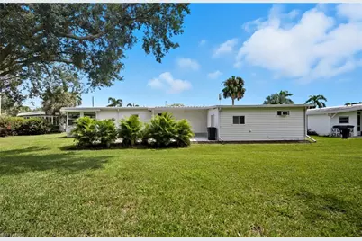 25 W Hampton Dr, Fort Myers, FL 33908 - Photo 7