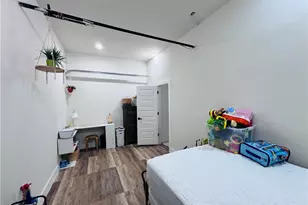 528 Jacaranda Pkwy E, Cape Coral, FL 33909 - Photo 45