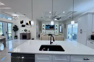 528 Jacaranda Pkwy E, Cape Coral, FL 33909 - Photo 25