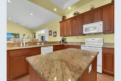 2922 NW 19th St, Cape Coral, FL 33993 - Photo 13