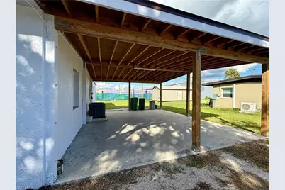 205 Martin Dr NE, Port Charlotte, FL 33952 - Photo 9