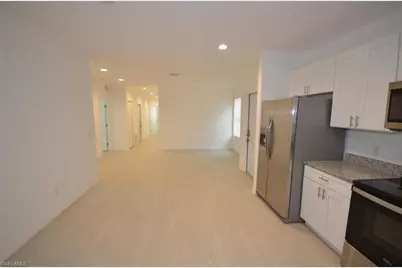 3306 Bassie Ct, Fort Myers, FL 33916 - Photo 3