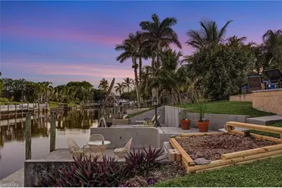 2823 SE 18th Ave, Cape Coral, FL 33904 - Photo 5