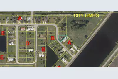 918 Thatcher Blvd, Moore Haven, FL 33471 - Photo 1