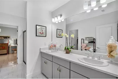 317 SW 26th Ave, Cape Coral, FL 33991 - Photo 21