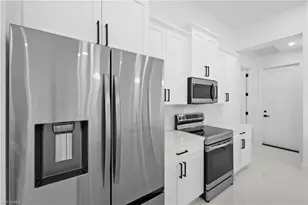 913 Embers Pkwy W, Cape Coral, FL 33993 - Photo 13