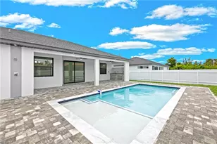 913 Embers Pkwy W, Cape Coral, FL 33993 - Photo 3