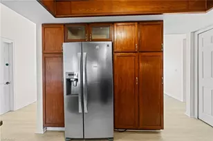 906 SW 7th Ct, Cape Coral, FL 33991 - Photo 15