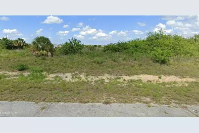 303 Ryan Ct, Labelle, FL 33935 - Photo 5