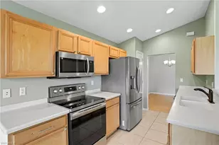 2427 Woodbourne Pl, Cape Coral, FL 33991 - Photo 11