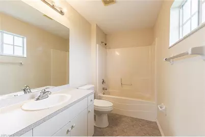 717 SE 8th St, Cape Coral, FL 33990 - Photo 15