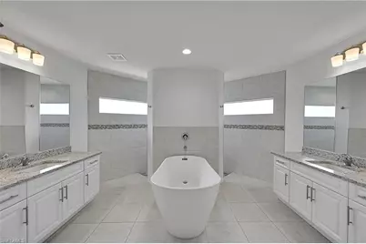 217 NE 20th Ter, Cape Coral, FL 33909 - Photo 11