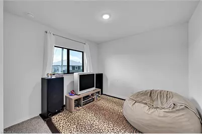 217 NE 20th Ter, Cape Coral, FL 33909 - Photo 15