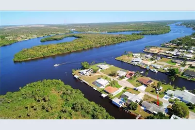 2203 Santiago Ave, Fort Myers, FL 33905 - Photo 15