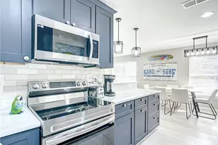 217 Miramar St, Fort Myers Beach, FL 33931 - Photo 9