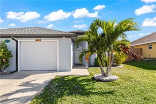 4515 SW 9th Ave, Cape Coral, FL 33914 - Photo 5