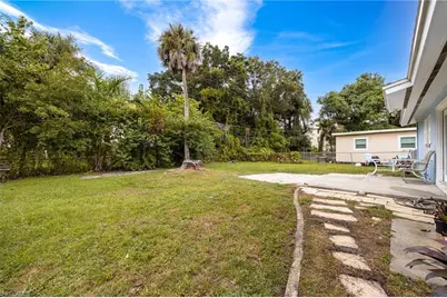 225 Avacado Ct, Fort Myers, FL 33905 - Photo 23