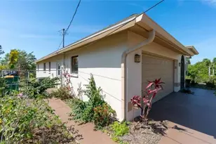 11195 Seabreeze Ave, Port Charlotte, FL 33981 - Photo 3